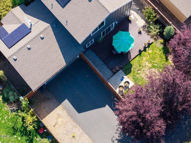 20652 White Dove Lane, Bend, OR 97702