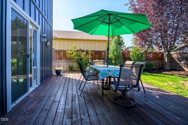 20652 White Dove Lane, Bend, OR 97702