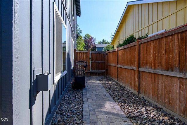20652 White Dove Lane, Bend, OR 97702