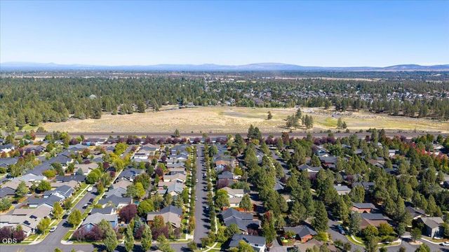 20652 White Dove Lane, Bend, OR 97702