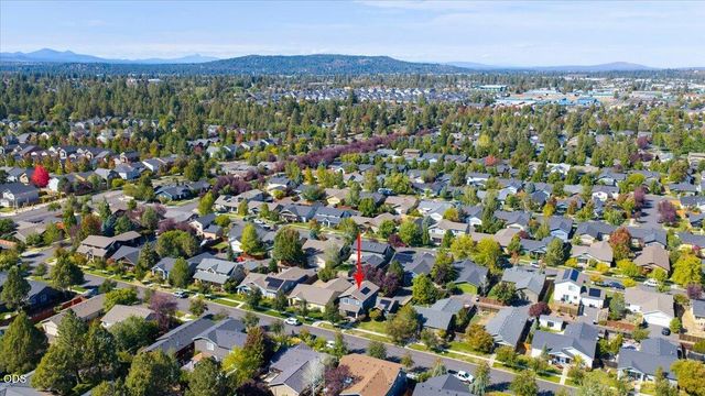 20652 White Dove Lane, Bend, OR 97702