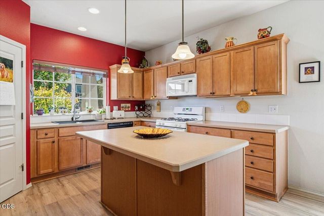 20652 White Dove Lane, Bend, OR 97702