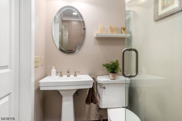 4 Peru Rd, Clifton City, NJ 07012