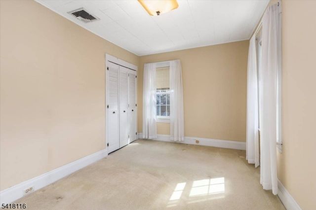 4 Peru Rd, Clifton City, NJ 07012