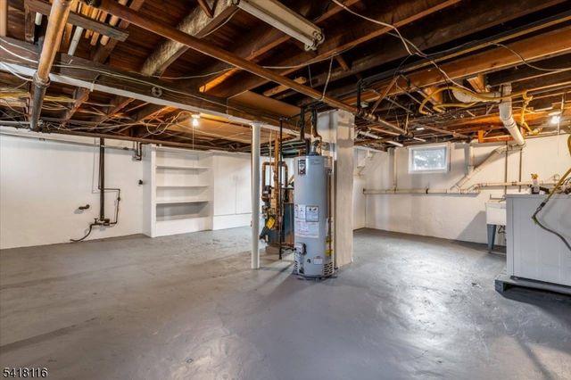 4 Peru Rd, Clifton City, NJ 07012