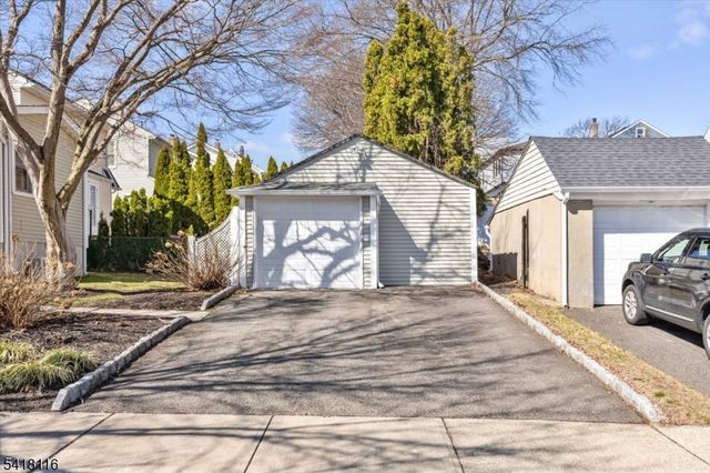 4 Peru Rd, Clifton City, NJ 07012