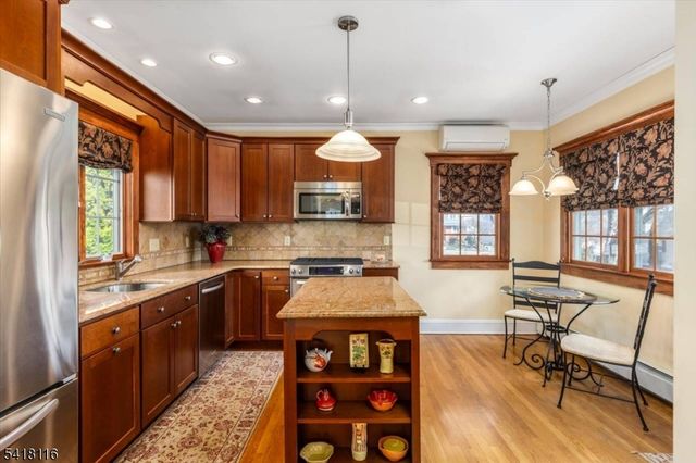 4 Peru Rd, Clifton City, NJ 07012