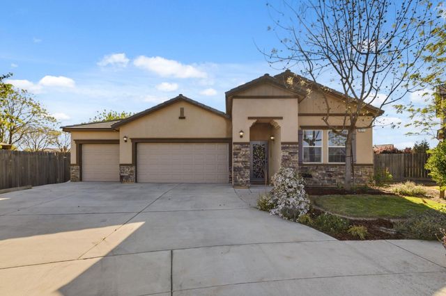 15717 W Botelho Avenue, Kerman, CA 93630