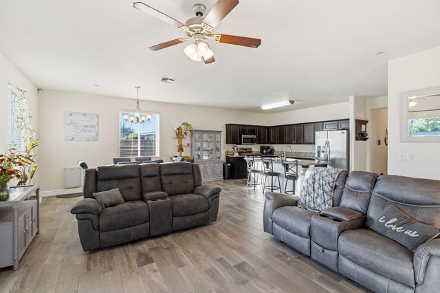 15717 W Botelho Avenue, Kerman, CA 93630