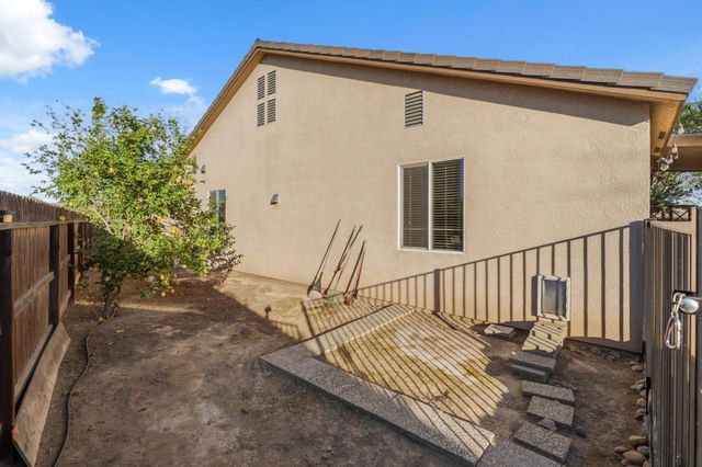 15717 W Botelho Avenue, Kerman, CA 93630