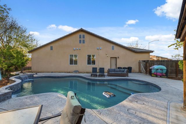 15717 W Botelho Avenue, Kerman, CA 93630