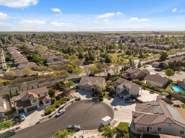 15717 W Botelho Avenue, Kerman, CA 93630