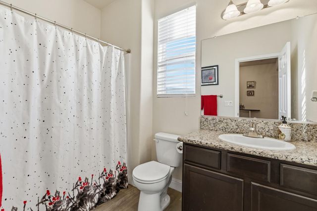 15717 W Botelho Avenue, Kerman, CA 93630