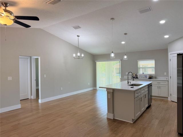 2186 W G MARTINELLI BOULEVARD, Citrus Springs, FL 34434