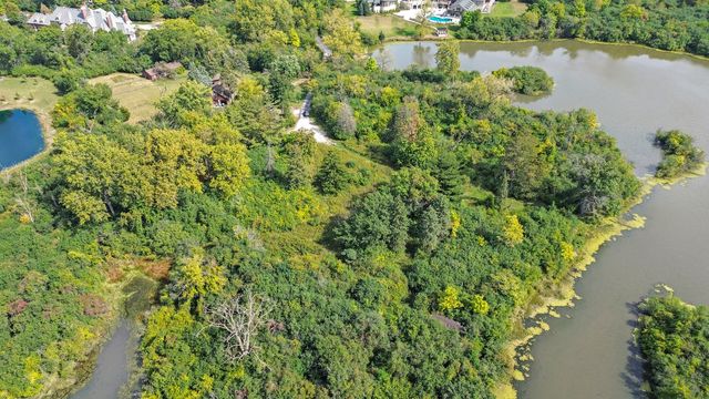 141 Breakenridge Farm Road, Oak Brook, IL 60523