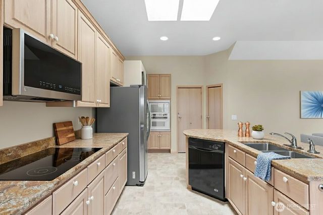 605 40th Place, Everett, WA 98201