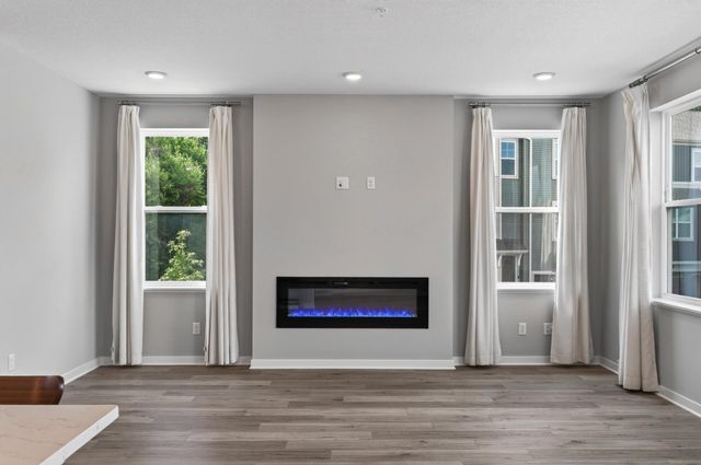 1546 Timberwood Lane, West Saint Paul, MN 55118