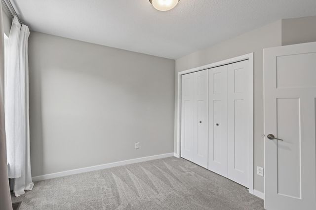 1546 Timberwood Lane, West Saint Paul, MN 55118