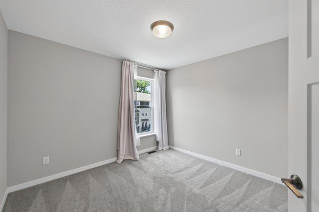 1546 Timberwood Lane, West Saint Paul, MN 55118