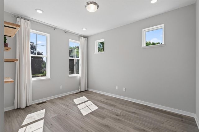 1546 Timberwood Lane, West Saint Paul, MN 55118