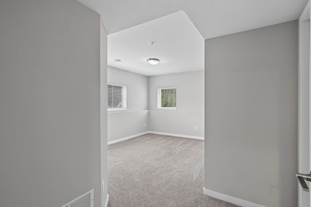 1546 Timberwood Lane, West Saint Paul, MN 55118