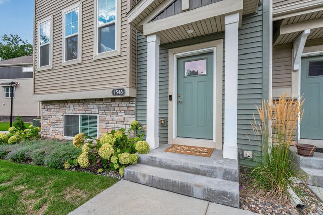 1546 Timberwood Lane, West Saint Paul, MN 55118