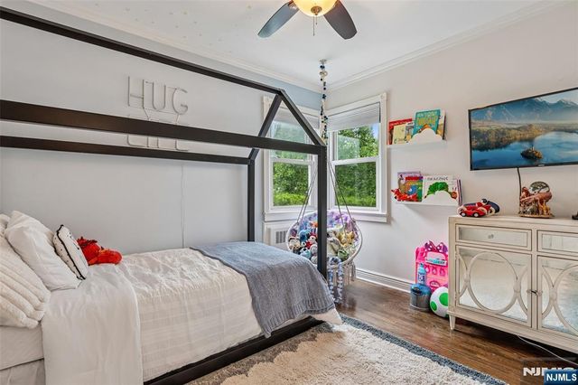100 4th Avenue, Westwood, NJ 07675