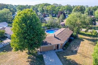 858 Winslow Court, Norton Shores, MI 49441
