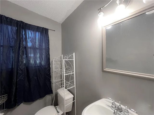 600 S Minnesota St, Beeville, TX 78102