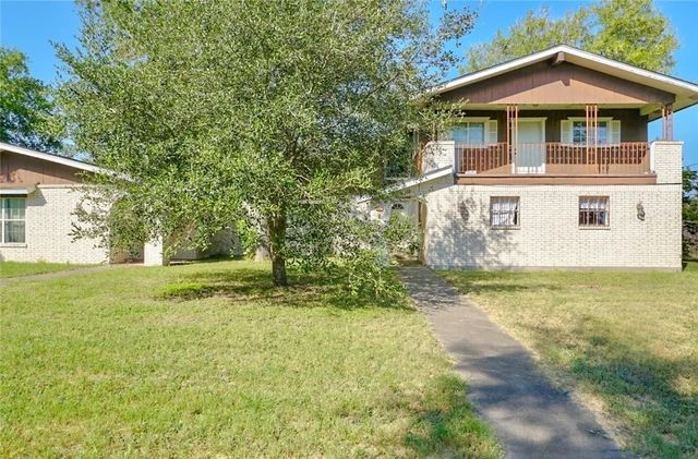 600 S Minnesota St, Beeville, TX 78102