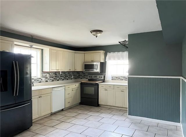 600 S Minnesota St, Beeville, TX 78102