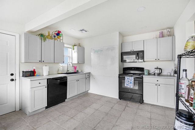 2807 E 3rd Street, Tulsa, OK 74104