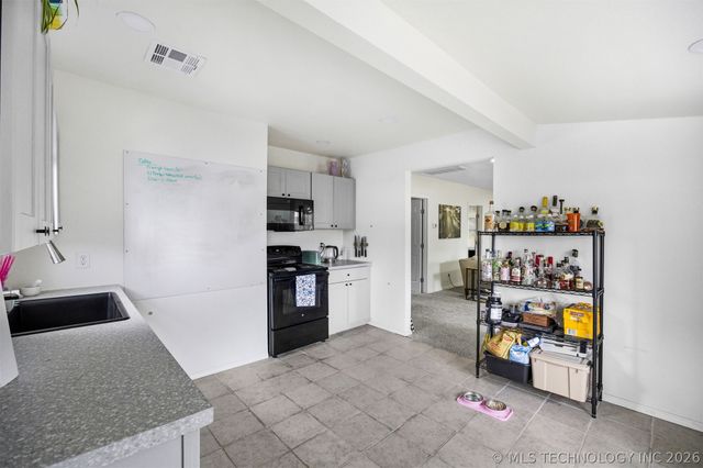 2807 E 3rd Street, Tulsa, OK 74104