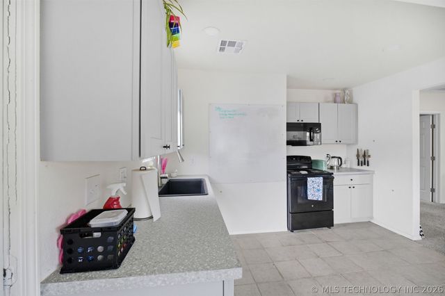 2807 E 3rd Street, Tulsa, OK 74104