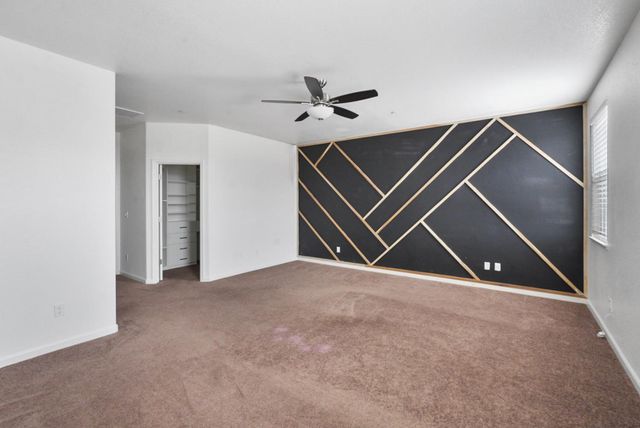 1974 Gus Villalta Dr, Los Banos, CA 93635