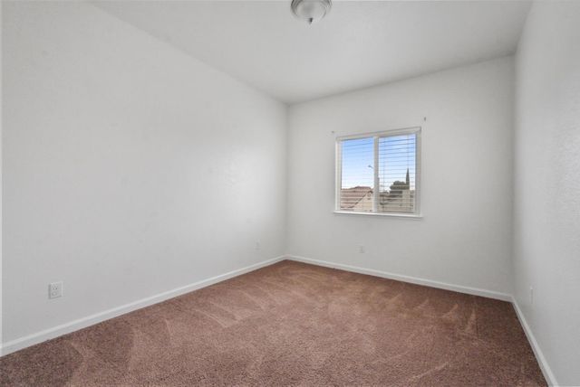 1974 Gus Villalta Dr, Los Banos, CA 93635