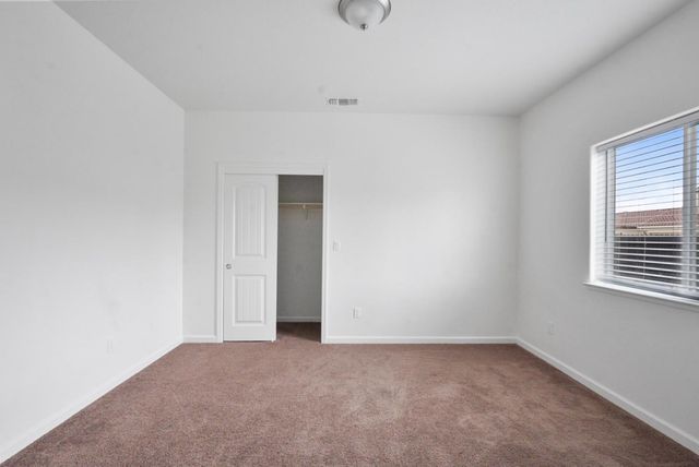 1974 Gus Villalta Dr, Los Banos, CA 93635