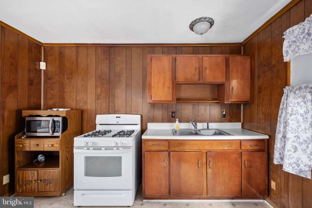 9 BELLS HILL RD, Stafford, VA 22554