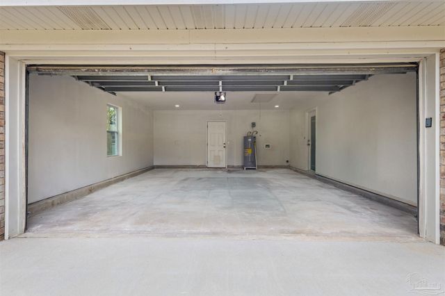 6027 Villenauve Ln, Pensacola, FL 32526