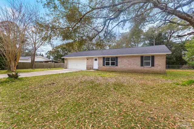 6027 Villenauve Ln, Pensacola, FL 32526