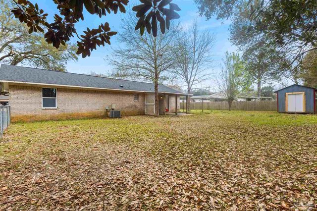 6027 Villenauve Ln, Pensacola, FL 32526