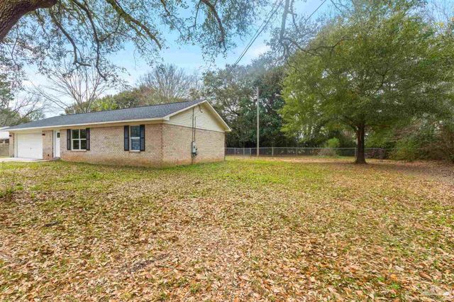 6027 Villenauve Ln, Pensacola, FL 32526