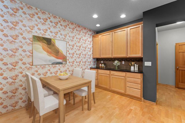 11159 Kinsley Street, Eden Prairie, MN 55344