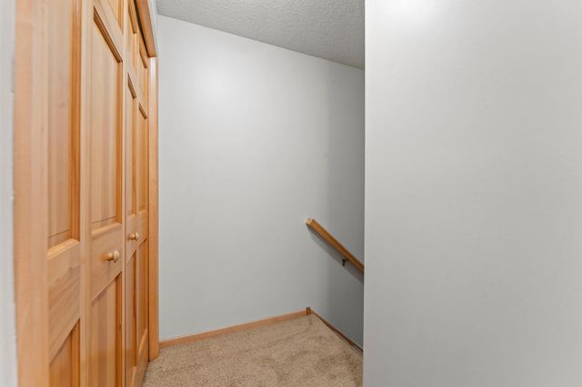 11159 Kinsley Street, Eden Prairie, MN 55344