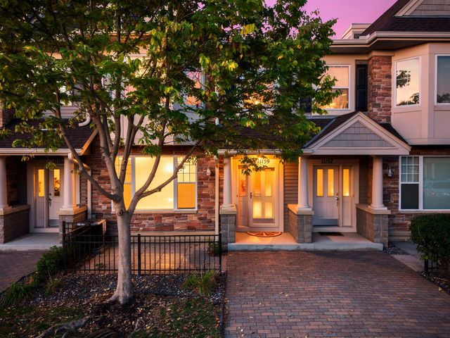 11159 Kinsley Street, Eden Prairie, MN 55344