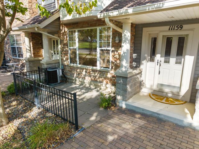 11159 Kinsley Street, Eden Prairie, MN 55344