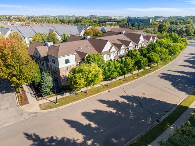 11159 Kinsley Street, Eden Prairie, MN 55344