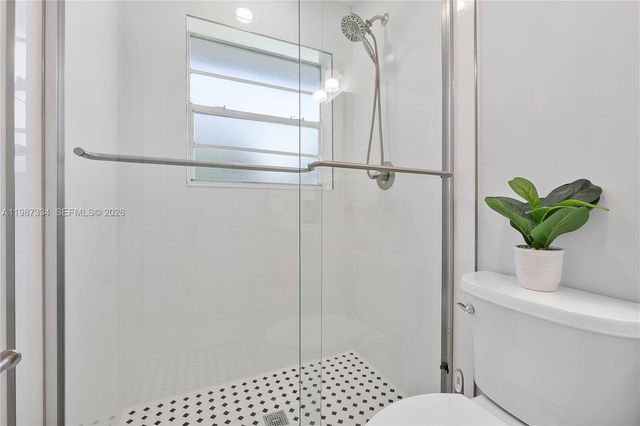 885 Camellia Ct, Plantation, FL 33317