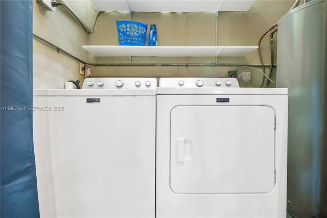 885 Camellia Ct, Plantation, FL 33317