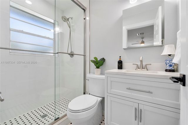 885 Camellia Ct, Plantation, FL 33317